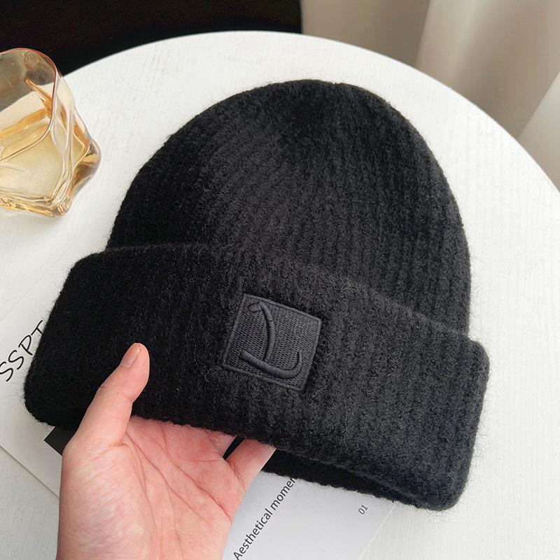 

New Arrival: Large Head Circumference Women s Winter Warm Slouchy Beanie with Earflaps, Slimming Fit One Size