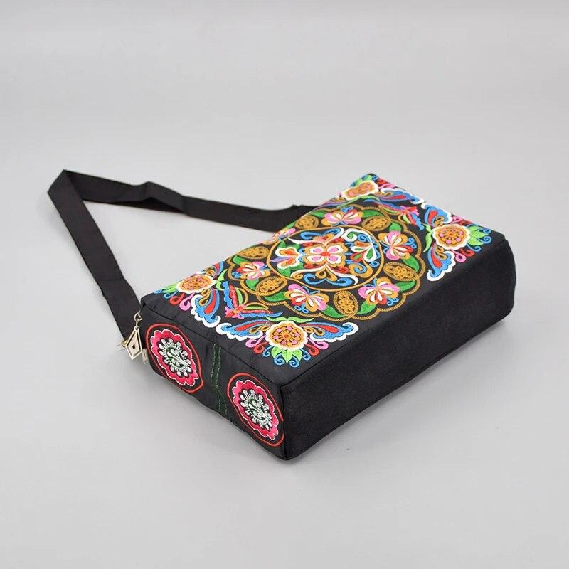 1PC Women's Embroidered Flowers Nylon Crossbody Bag Ladies Luxury Large Capacity Travel Shoulder Bags