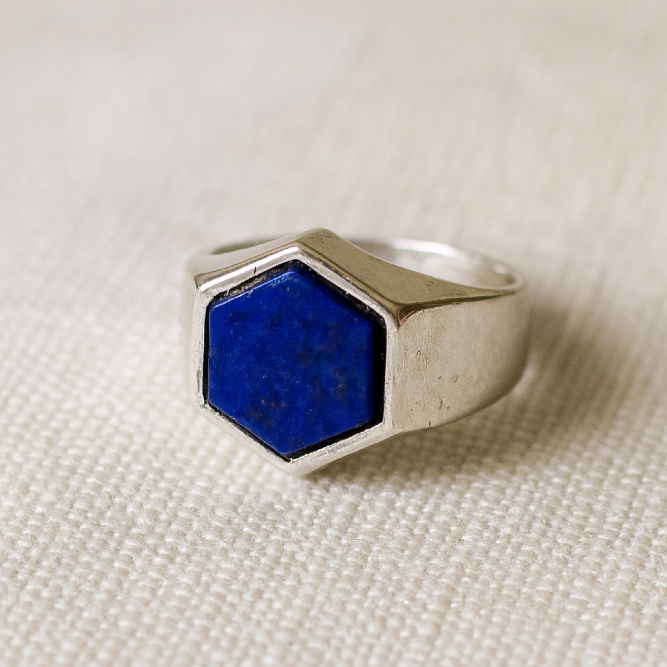 

Кольцо с лазуритом в форме шестиугольника, широкое кольцо из стерлингового серебра 925 пробы, драгоценный камень глубокого синего цвета, эффектное украшение для мужчин и женщин 12 серебряный