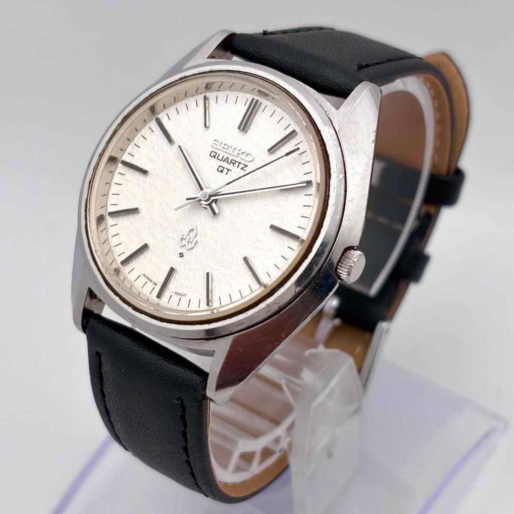 Rare Working SEIKO QT Snow White Dial Snowflake Guilloche Men's Vintage 38-7030