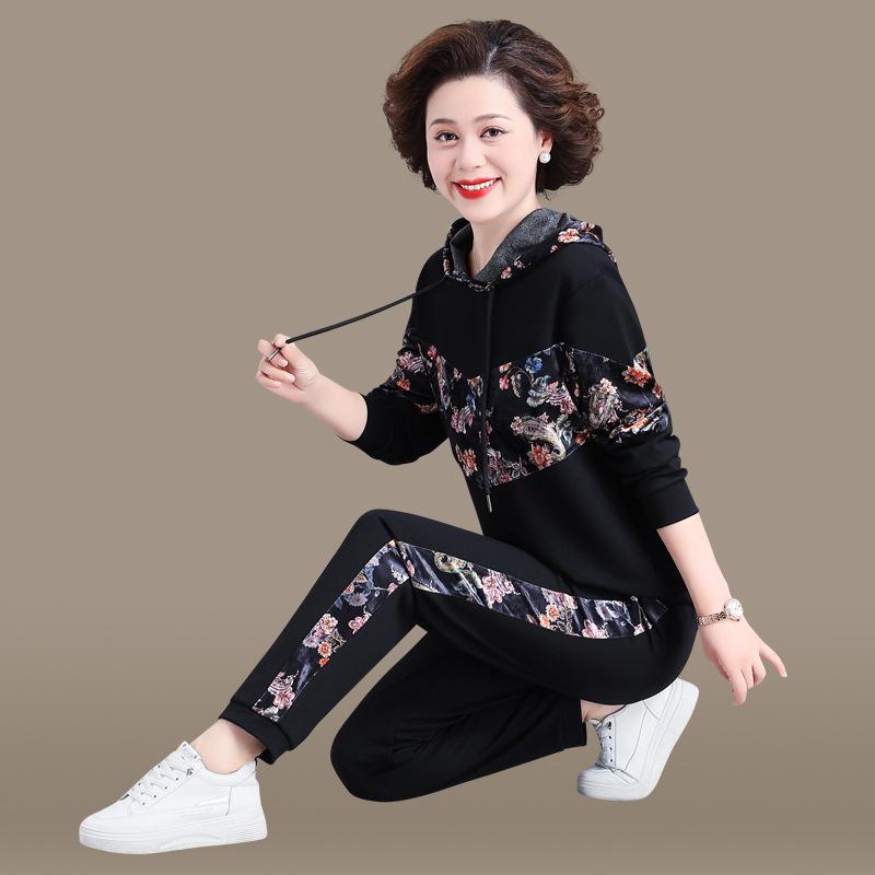 

Elegant Autumn Sportswear Set for Middle-Aged Women - Hoodie & Top 4XL: 150-165 jin помаранчевий