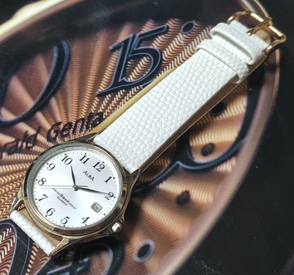 [USED] Seiko Alba leather strap watch in working condition