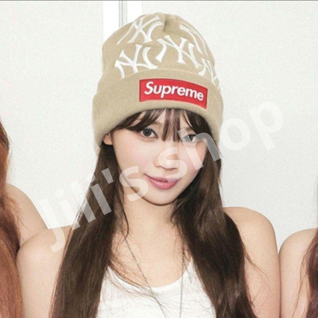 [USED] Supreme Yankees Box Logo Beanie worn by Le Seraphim