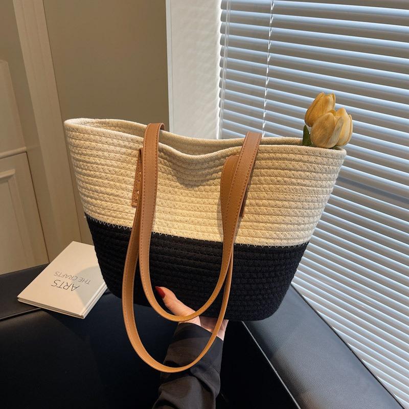 

Модная плетеная весенне-летняя новая сумка-ведро большой вместимости контрастных цветов для通勤, универсальная женская сумка чёрный