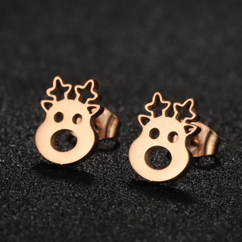 Korean Style Cute Moose Stud Earrings: Creative Cartoon Christmas Accessories