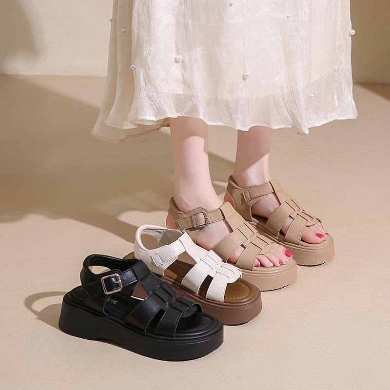 Platform pig cage shoes hollow 2025 summer new fashion breathable versatile slippers comfortable muffin bottom Roman sandals