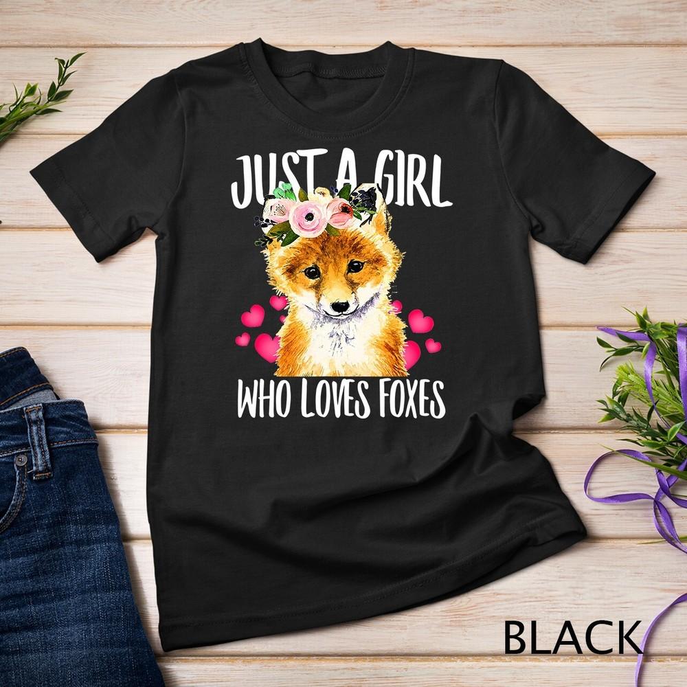 

Just A Girl Who Loves Foxes, Love-r Dad Mom, Boy Girl Funny Unisex T-shirt S