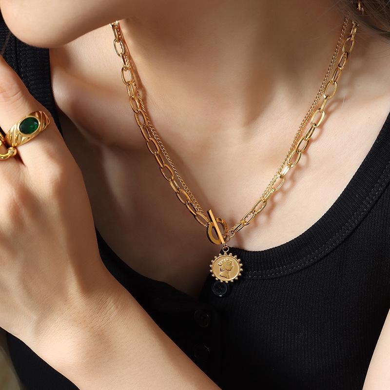 European Style 18K Gold Plated Titanium Steel Queen Portrait Double Layer Necklace