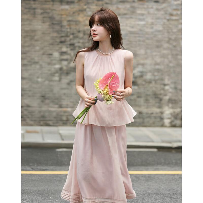 Ätherisches ärmelloses langes Kleid aus Lyocell-Mischgewebe