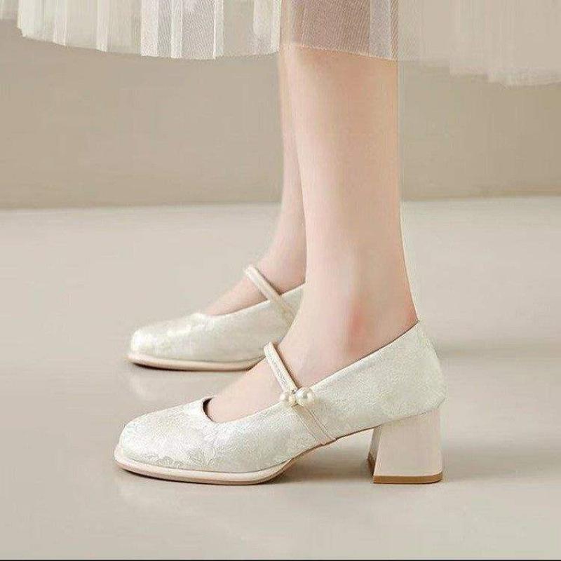 Chinese Mary Jane single shoes women's 2025 spring and autumn new national style retro cheongsam shoes with horse dress thick heel high heels
