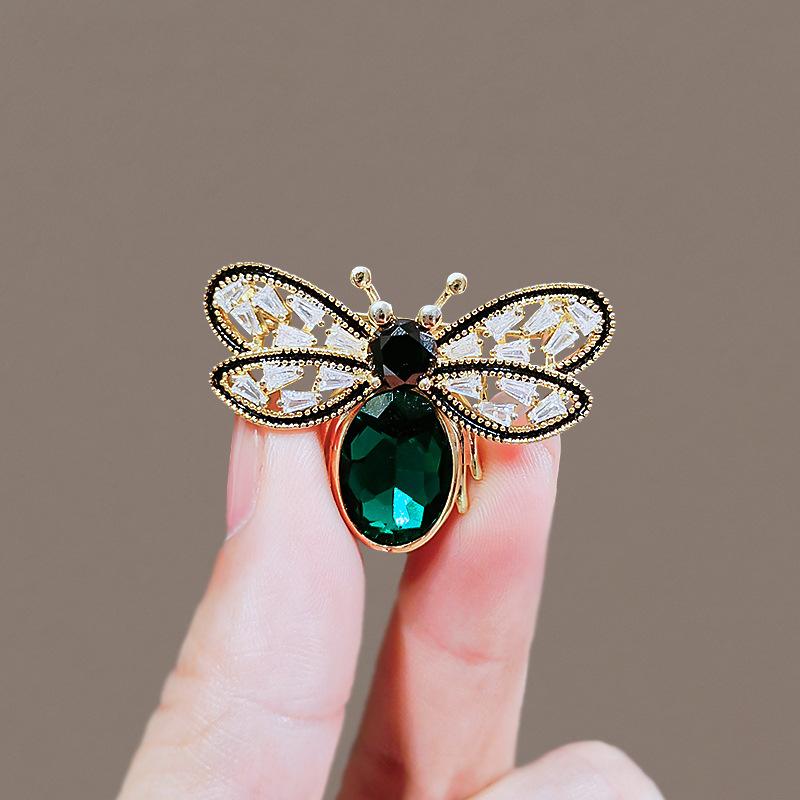 Bee Brooch High-end and Exquisite Brooch Chinese-style Overcoat Suit Niche Anti-glare Brooch