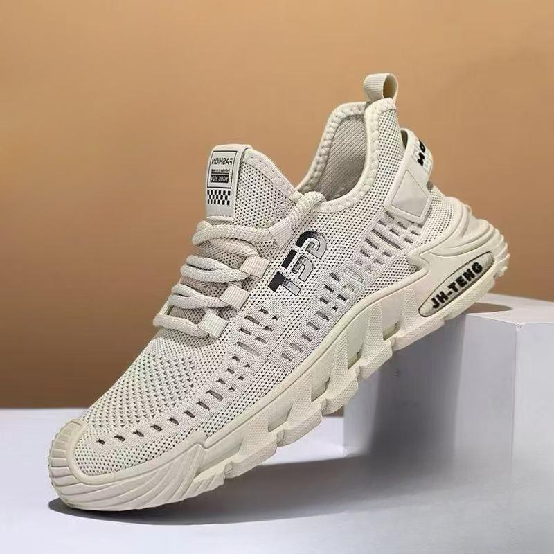 New Large-sized Shoes, Soft-soled, Lightweight, Wear-resistant and Breathable Casual Sports Shoes