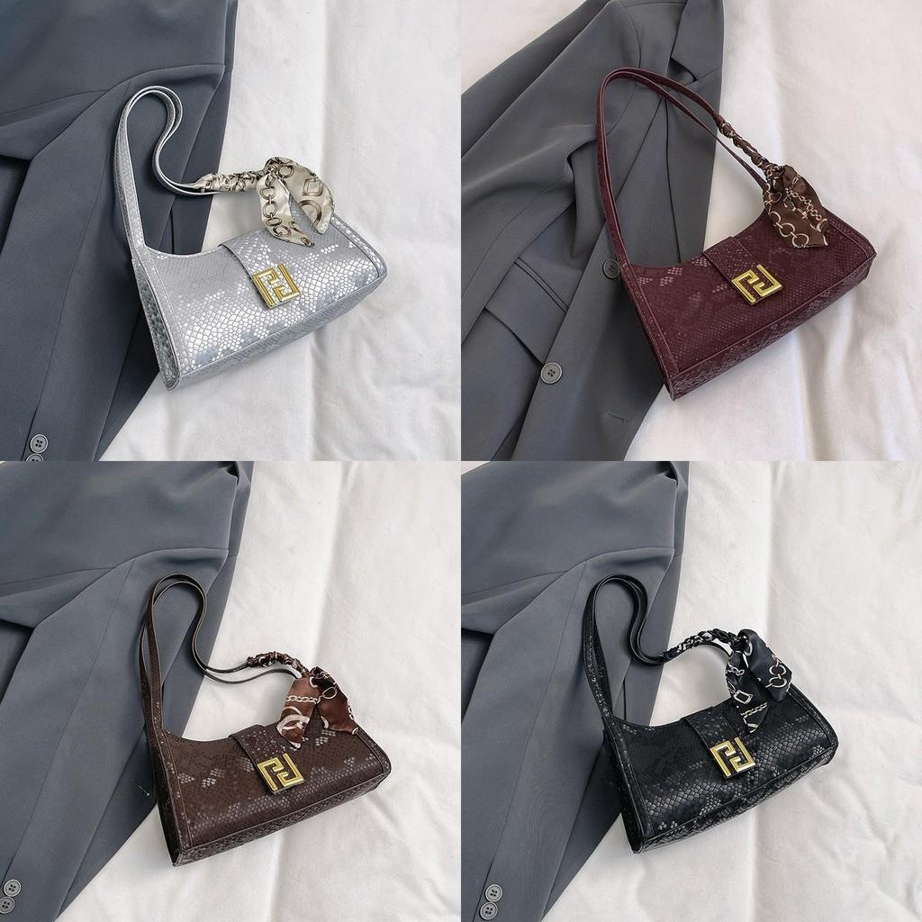 Street Style Moon Bag Pu Material With Magnetic Closure For Daily Casual Use