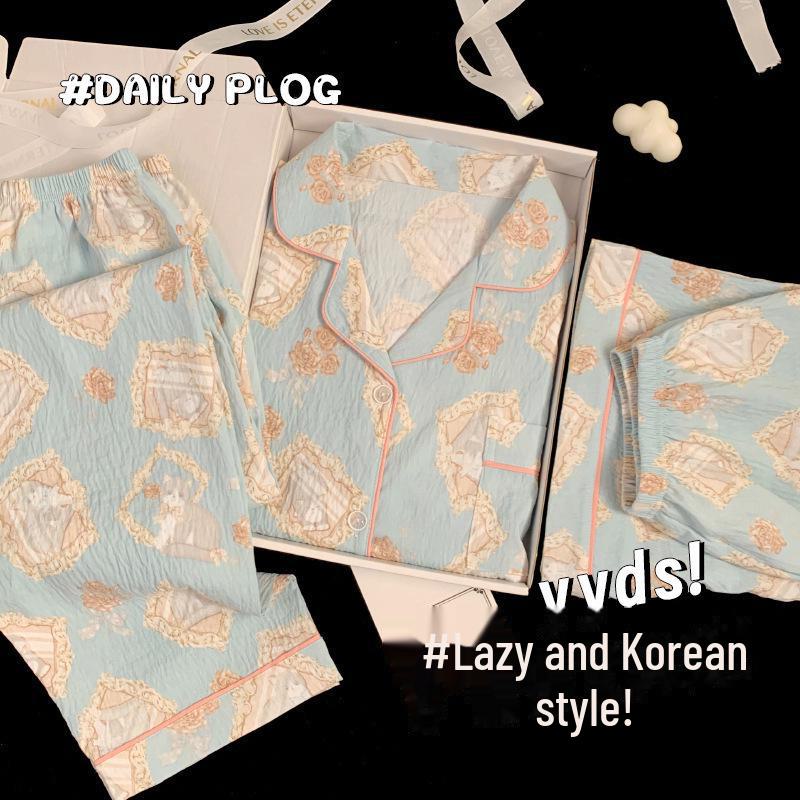 Sommerlicher Pyjama aus Baumwolle mit Blumenmuster: Dreiteiliges Kurzarm-Set im japanischen Stil für Damen – süße Homewear im Stil der Internet-Prominenten.