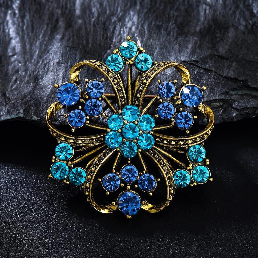 Elegant Green Floral Brooch for Suits and Evening Dresses