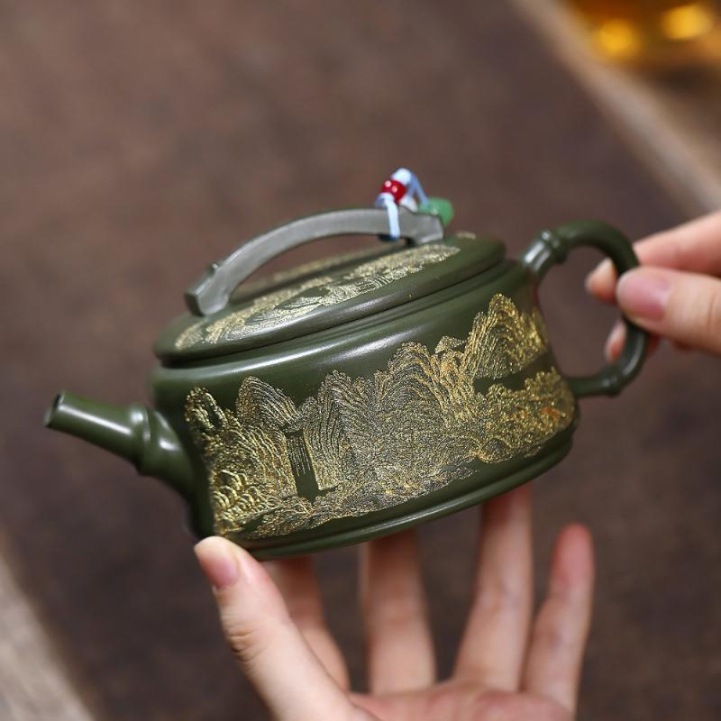 

280ml Elegant Yixing Purple Clay Teapots Artists Handmade Gold Drawing Large Caliber Pot Raw Ore Green Mud Kettle Zisha Tea Set