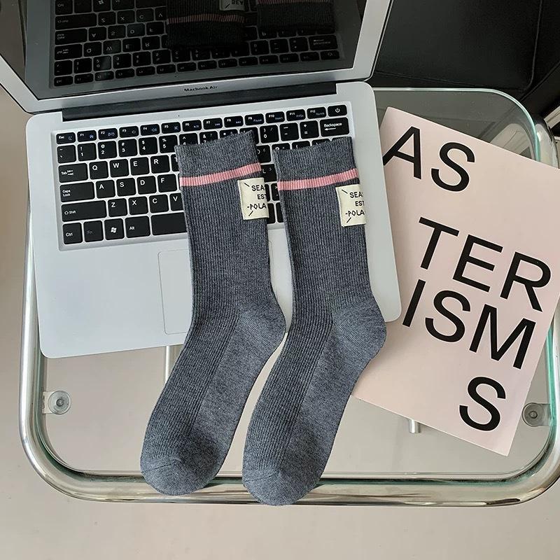 

College-style Personalized Cloth Label Women s Socks, Mid-calf Socks, Double-needle Wool Socks, Long Socks, Piles 1 pair