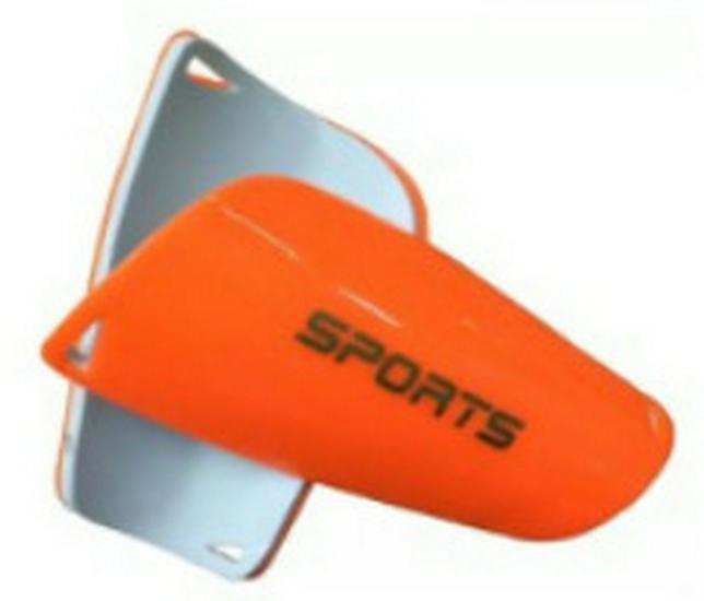 Fotbollsskydd med vad- och knäskydd för studentträning och tävling. Perfekt för sport och atletisk utrustning.