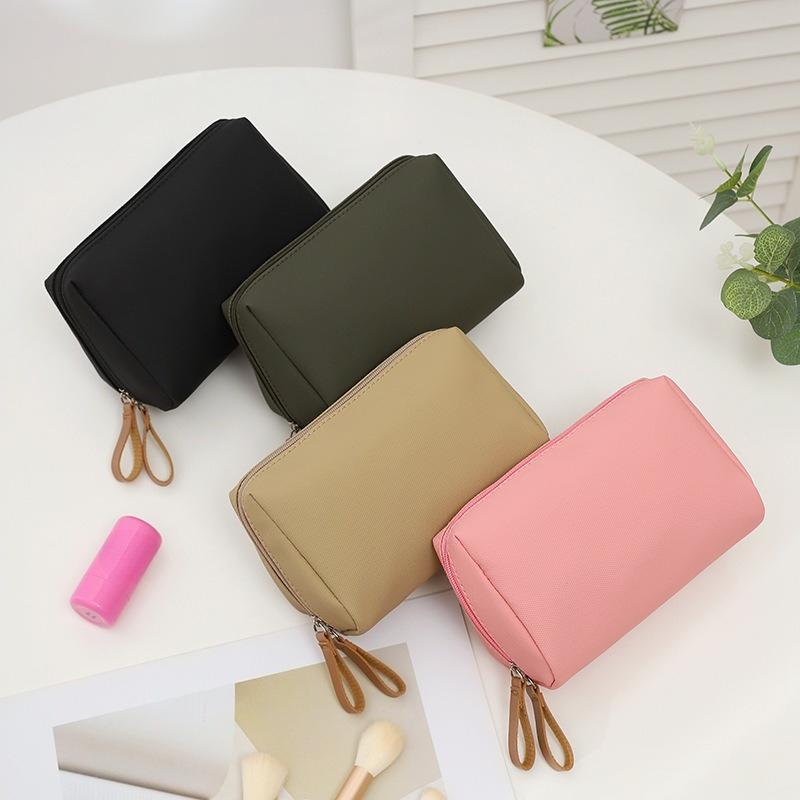 Solid Color Leather Women Makeup Bag Pouch Girl Zipper Cosmetic Pouch Storage Bag Portable Lipstick Toiletry Bag Organizer Case