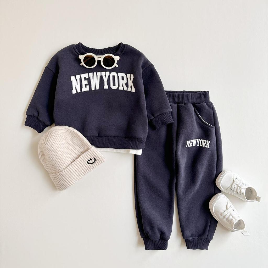 Conjunto de dos piezas para bebé niño: Sudadera con capucha y pantalones deportivos de felpa con estampado de letras para otoño/invierno.