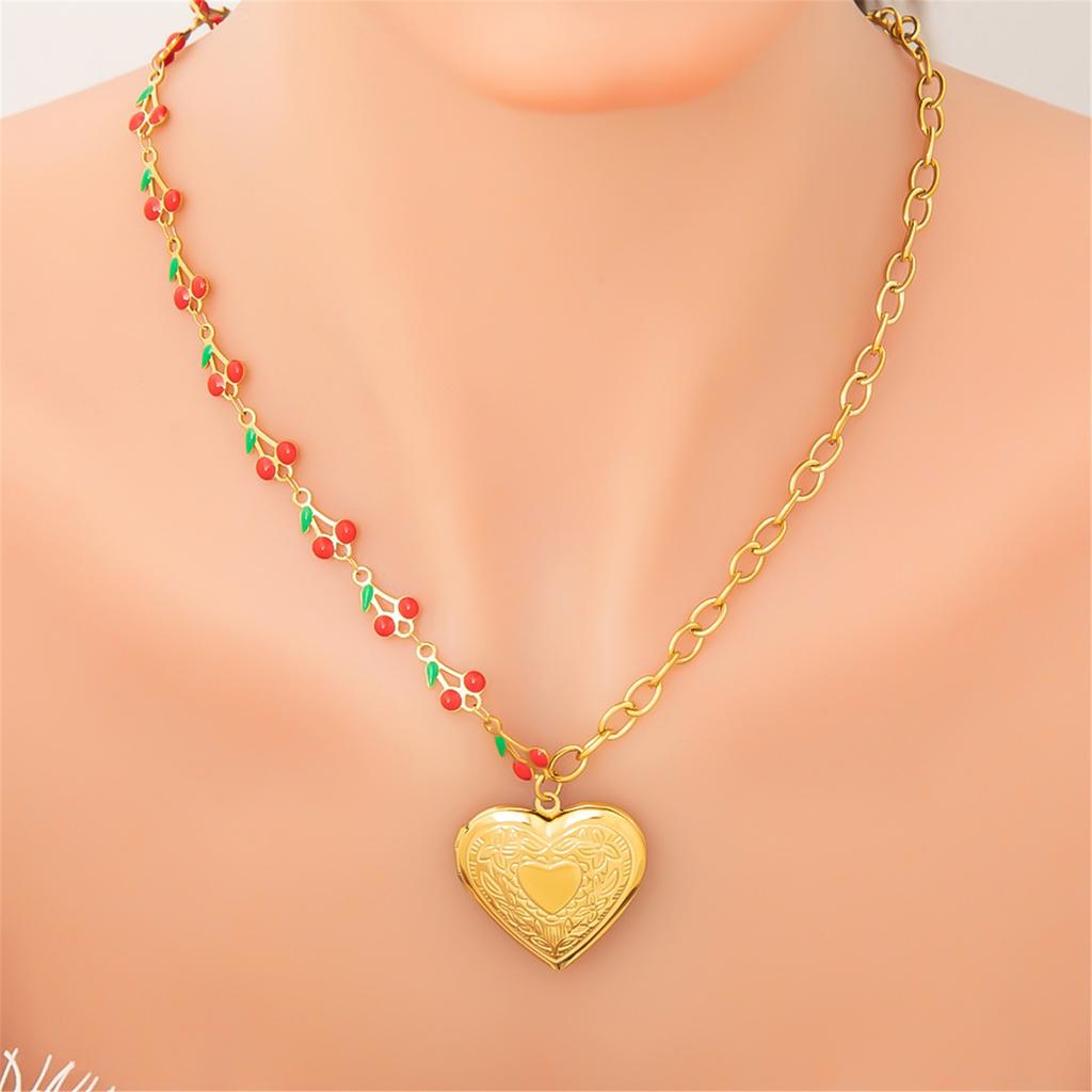 Fruit Glass Pendant Necklace for Women Featuring Handcraft Designs and Vibranting Color for Casual or Festive Occasions