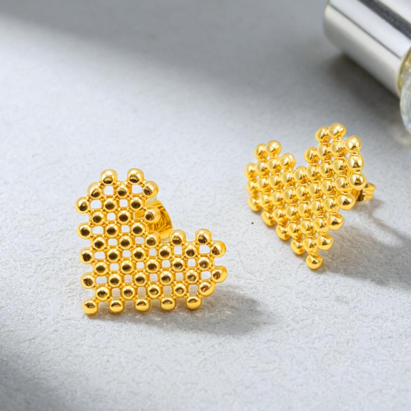 Stainless Steel Heart Earrings - Fashionable, Versatile, European & American Style, High-End Titanium Steel Design for Women.