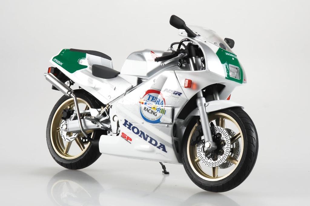 Aoshima Bunka Kyozai Scale Finished Motorcycle Honda NSR250R SP Ross White x Terra Silver x November Silver ABS PS TPR Painted Finished Product Co.,