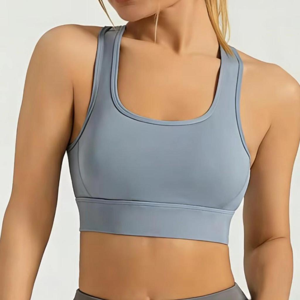 Women's Racerback Shockproof Sports Bra with Beautiful Back Design and Hook-and-Eye Closure