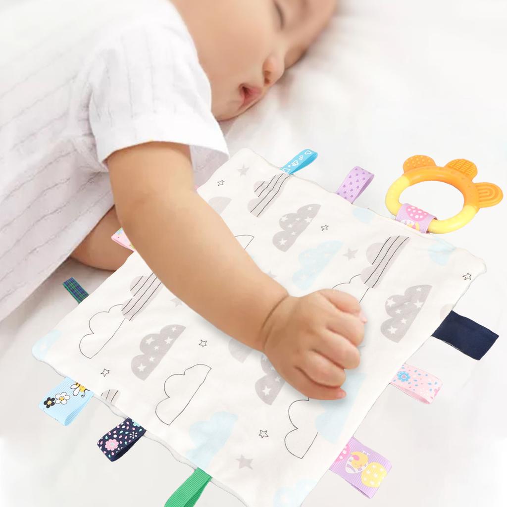 Babyetiketten Sicherheitsdecke Weiche Baumwolle Niedliches Wolkenmuster Beruhigende sensorische Decke mit Beißring