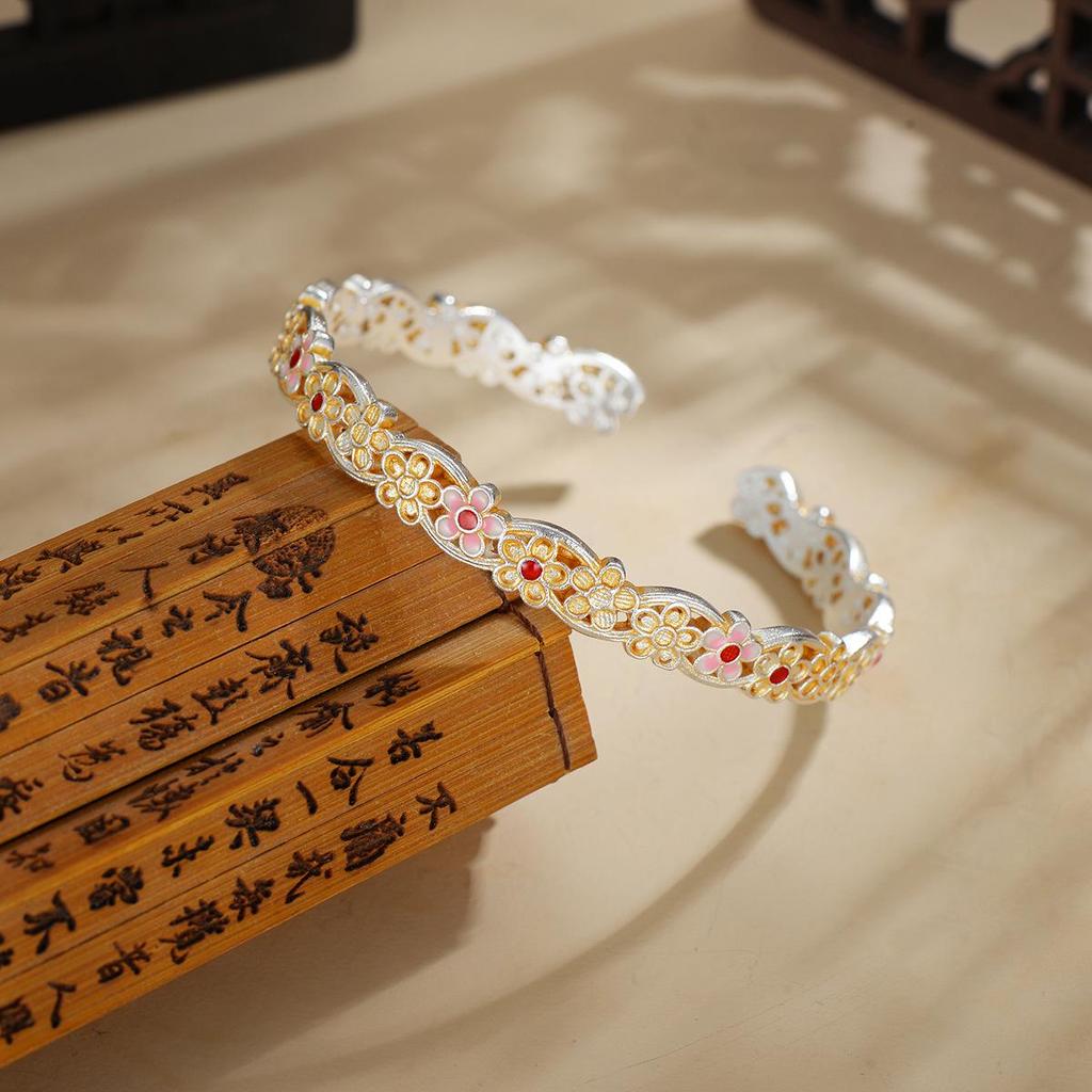 Elegant Ruyi Gold-Enamel Flower Bracelet: Luxurious Chinese-Style Good Luck Charm