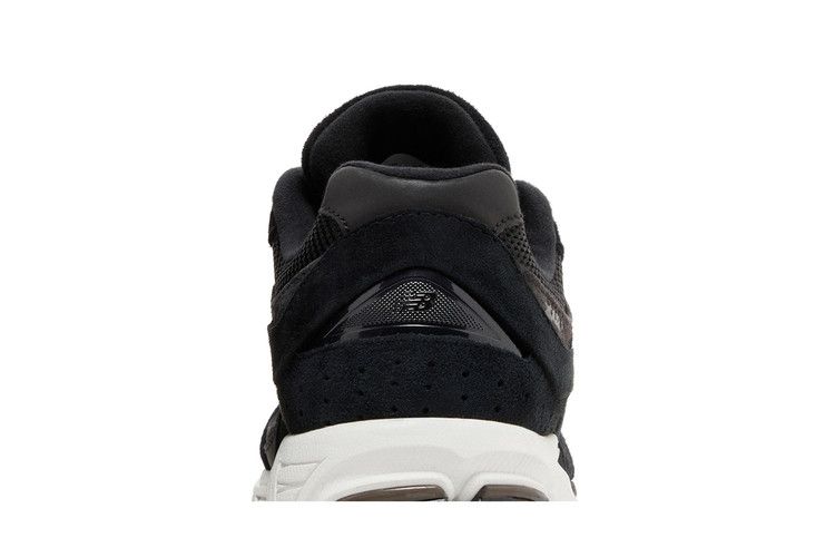 New Balance 2002R Black Gunmetal