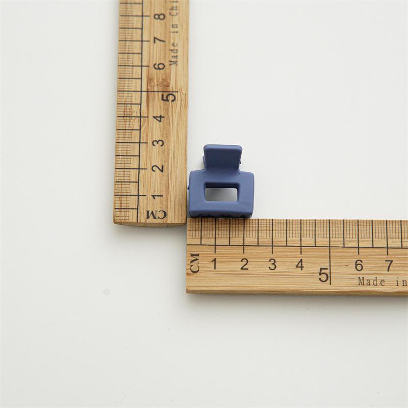 Small Square Hair Claws Frosted Hair Clip Geometry Simple Hairpins Ponytail Clip Crabs Hair Accessories for Women