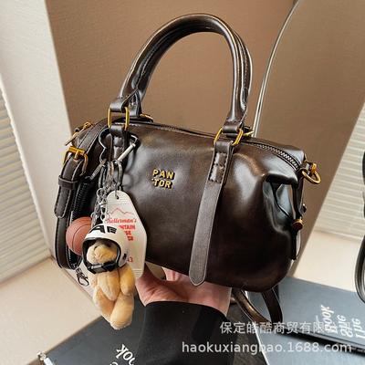 Retro Popular Messenger Bag Women's 2025 New Autumn and Winter Shoulder Handbag Premium Boston Pillow Bag