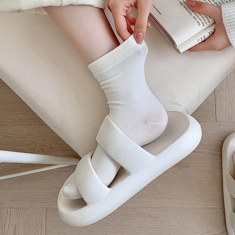 "Summer Postpartum Ultra-Thin White Socks: Breathable, Sweat-Absorbent, Solid Color for Japanese Girls"