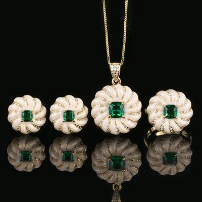 Set, Ohrstecker, Ringe, Halsketten, Antikschmuck, Leichter Luxus Temperament, Smaragd, Fortgeschrittener Sinn, Französisch Retro.