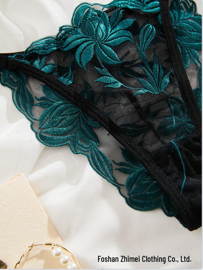 Výšivka Květinový Průhledný Set Spodního Prádla a Pyžama - Styl 20051