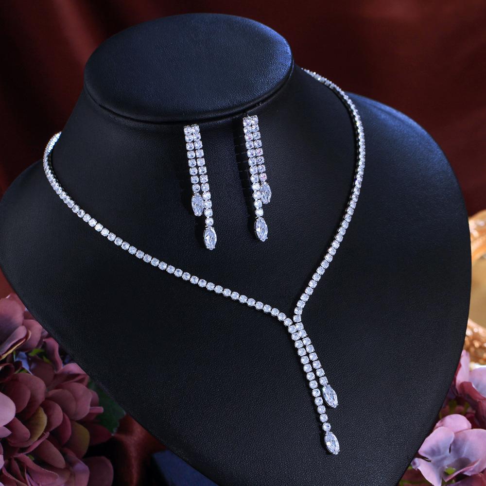 Helles Licht Luxus Voll Diamant Halskette Ohrringe Abendessen Braut Hochzeit Schmuckset Kette Quaste Temperament Party Zirkon Set