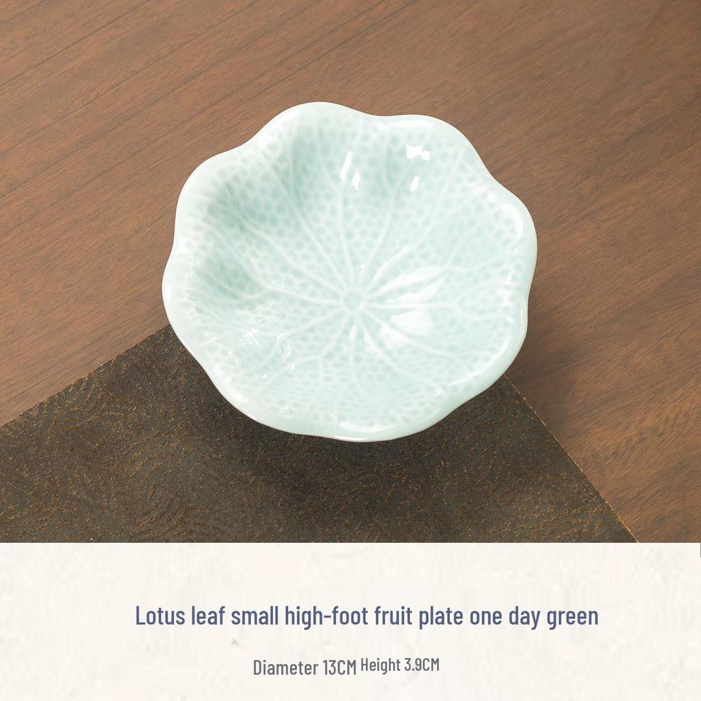 Chinese Ceramic Tea & Snack Plate – Retro Style for Pastries, Dim Sum, or Dried Fruit.