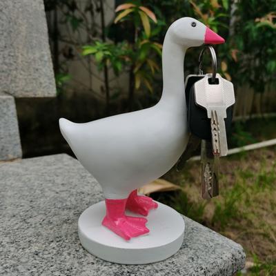 Magnetic Goose Key Holder Resin Goose Figurine with Magnetic Beak Desk Decor Key Holder for Home Entrance Housewarming Gift