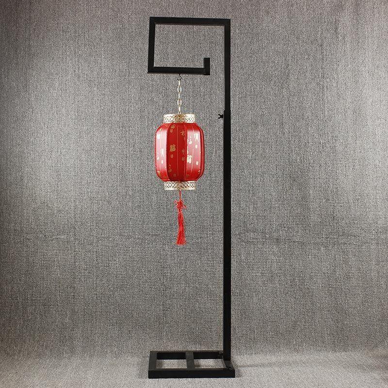 Chinese Wedding Aisle & Stage Decor: Red Carpet, Lanterns, Ornaments