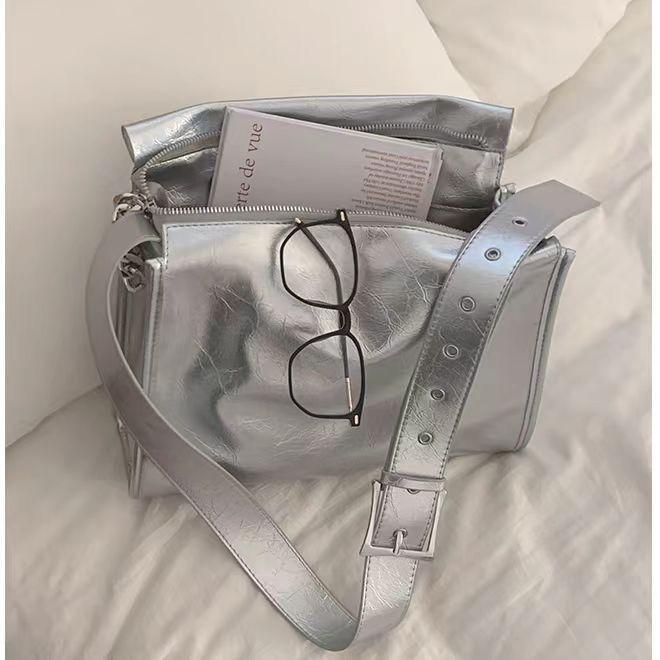 Retro Hot Girl Silver Harajuku Tote Bag Women Chain Square Leather Large Capacity Shoulder Bag Ladies Fashion Y2k Crossbody Bags