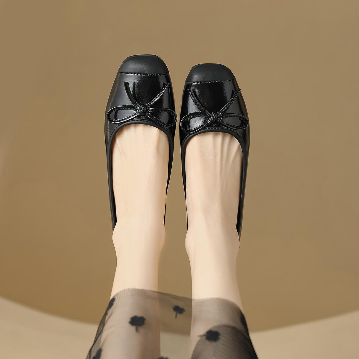 

Модные серебристые/золотистые туфли-балетки с бантом Женские 2025 Весенние балетки Женские неглубокие слипоны Лоферы Офисные туфли Мокасины Балетки с круглым носком 34 чёрный