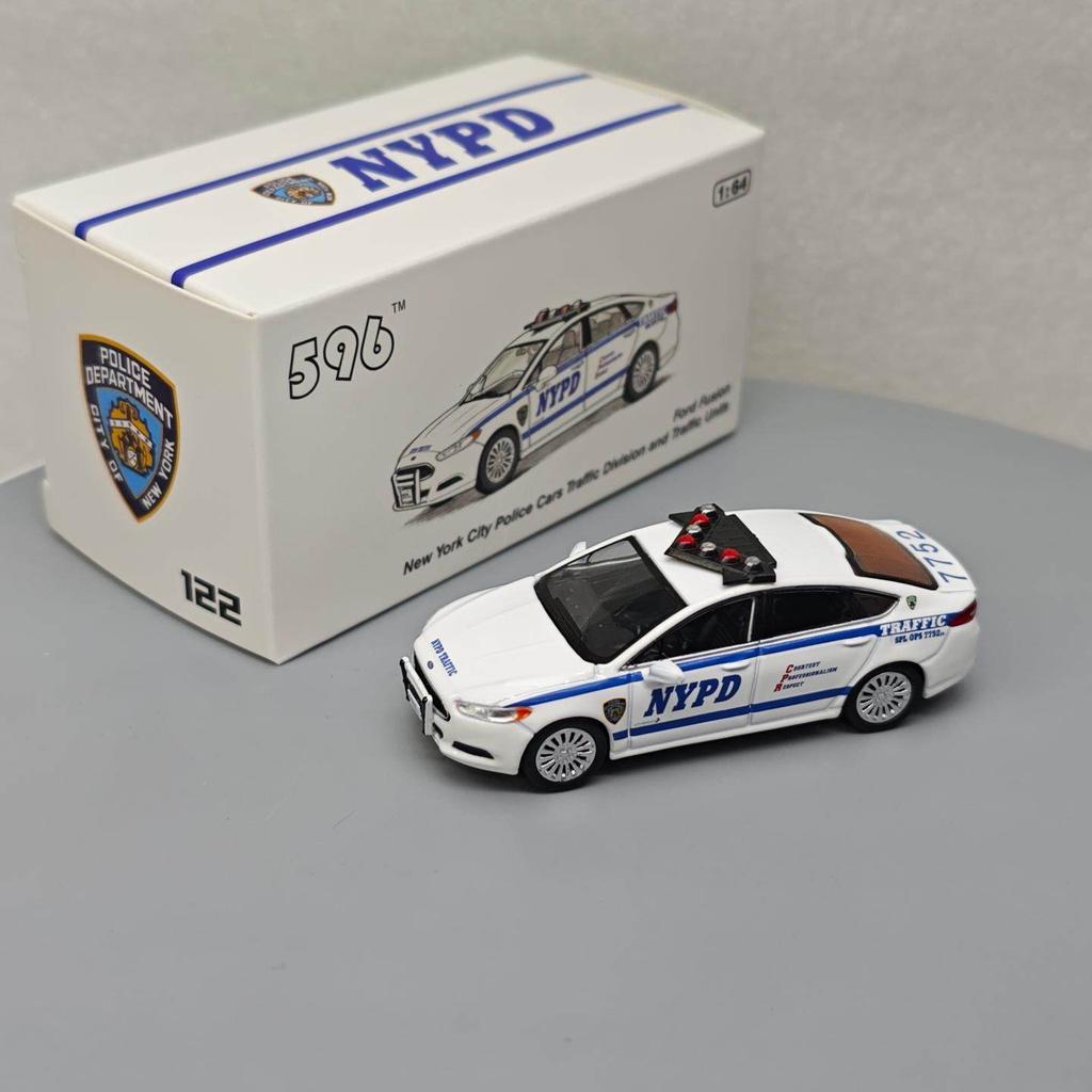 596 1:64 Mondeo TLC Police NYPD Simulation Alloy Mini Car Model Hobby of Collecting Toys and Gifts Decoration