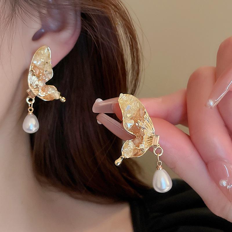 Retro Butterfly Crystal & Pearl Earrings for Women