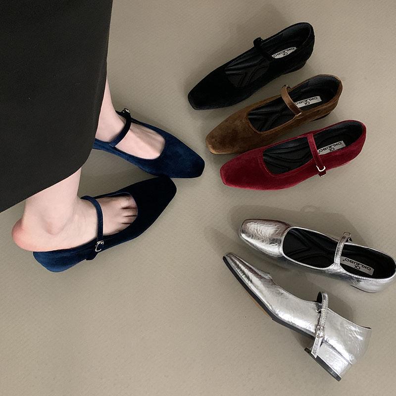 Fashion New Fashion Buckle Strap Ladies Flats Mary Janes Shoes Female Designer Shallow Footwear Silk Women Flat With Shoes Red