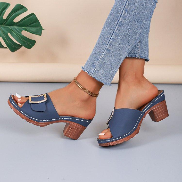 Large Size Thick Heel Slippers Women's Summer 2025 New TEUM Explosion Belt Buckle Light Sandals Women