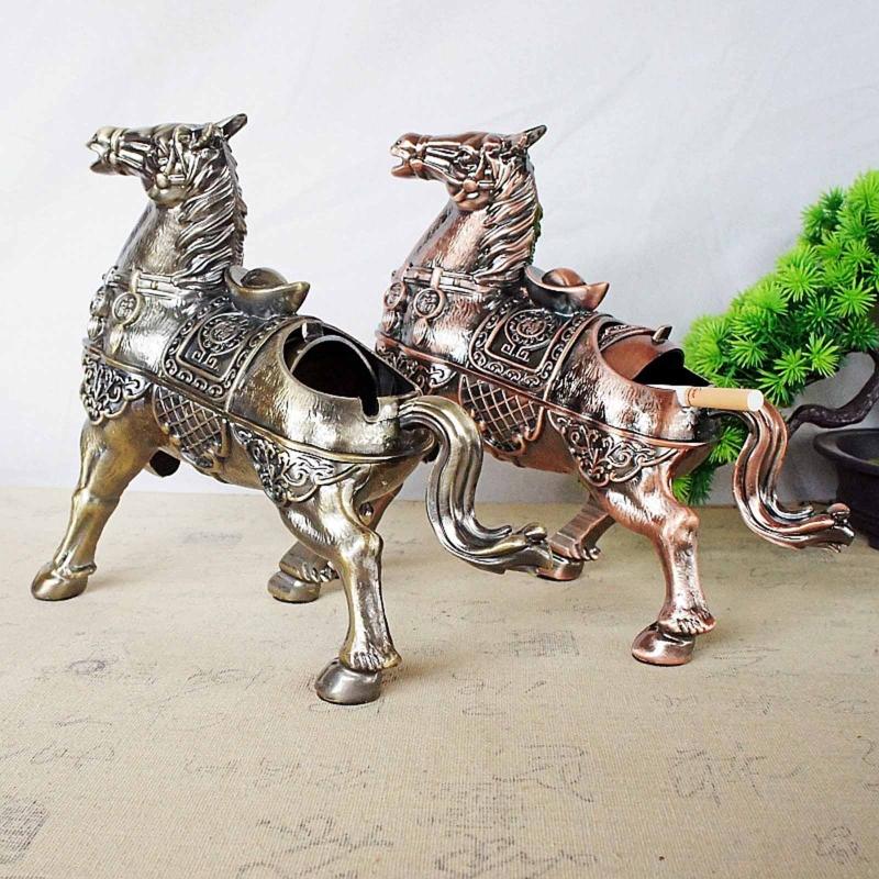 Vintage Horse Shape Ashtray Household Retro Cool Ashtrays Patio Desktop Decor Fashionable Birthday Gifts for Smokers