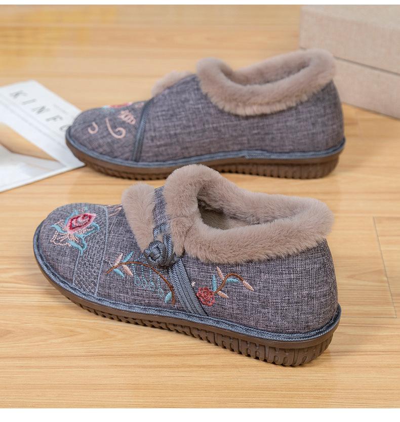 Winter alte Pekinger Baumwollschuhe Damen Ethno-Stil Hanfu bestickte Mutter-Schuhe Samt verdickt Ein-Pedal Senioren-Schuhe Anpassung