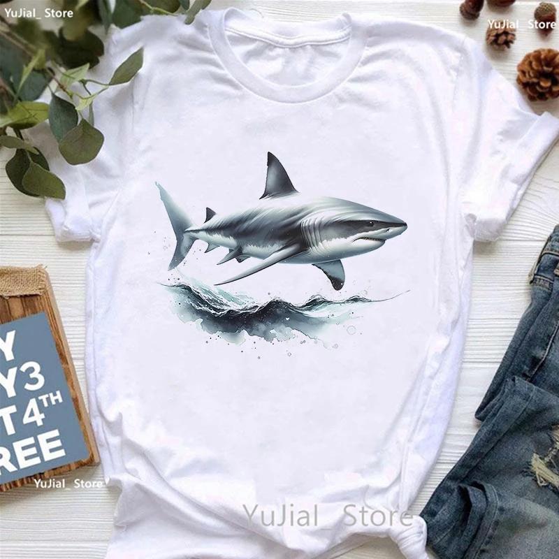 Golden Shark Printed T Shirt Unisex Clothes 2024 Summer Fashion Tops Tee Shirt Femme Harajuku Shirt Casual Funny Tshirt Female