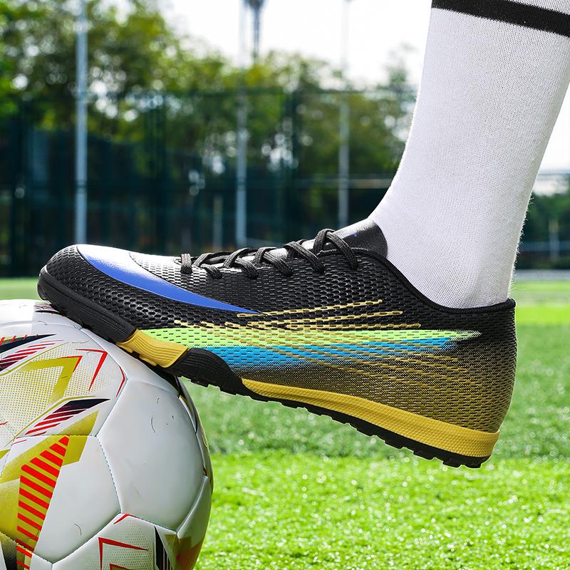 New Men Soccer Shoes Unisex High-quality TF/FG Sneakers Professional Football Boots Women Hot Sale Cleats Futsal Ultralight